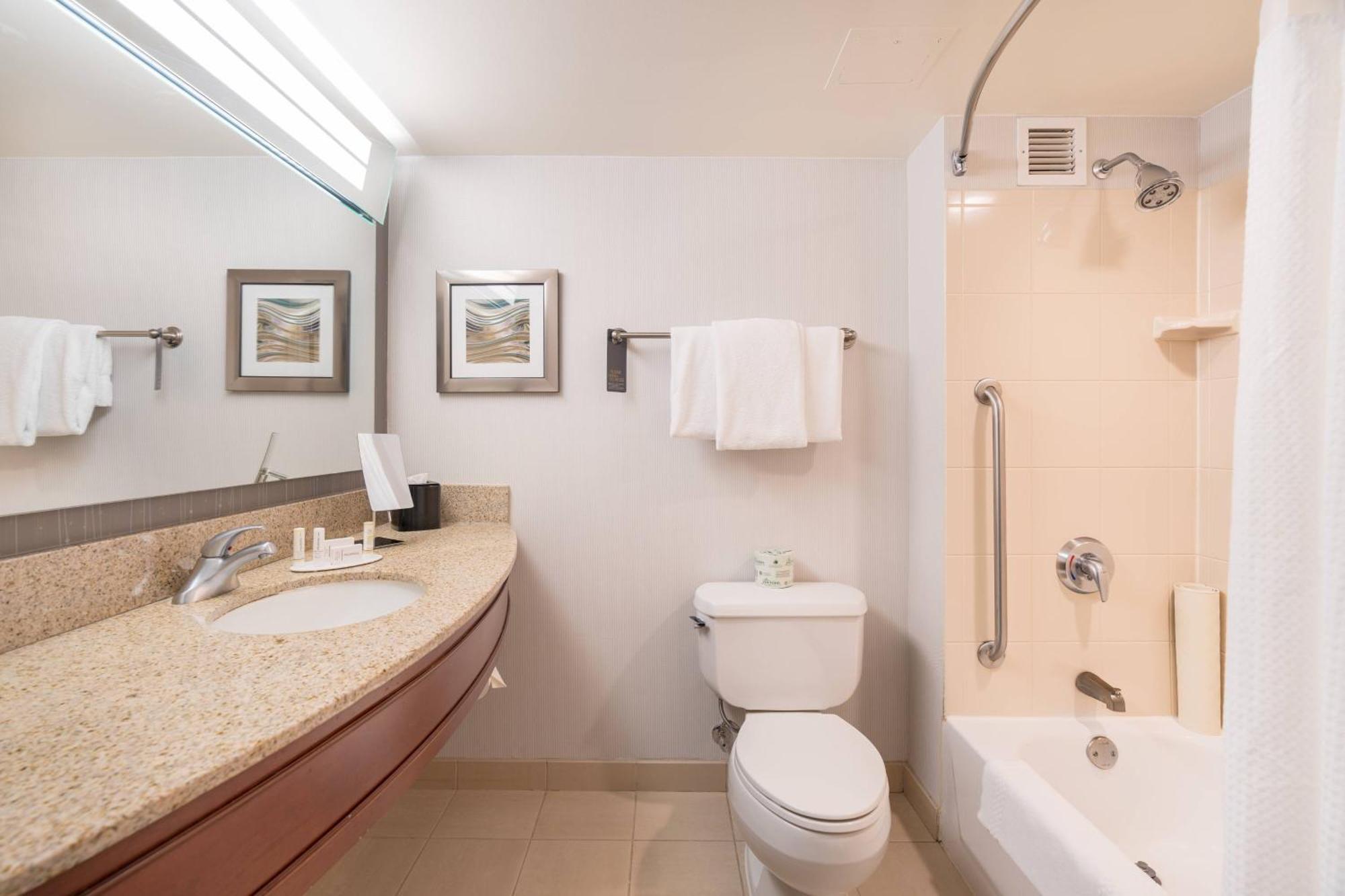 Courtyard By Marriott Silver Spring Downtown Esterno foto