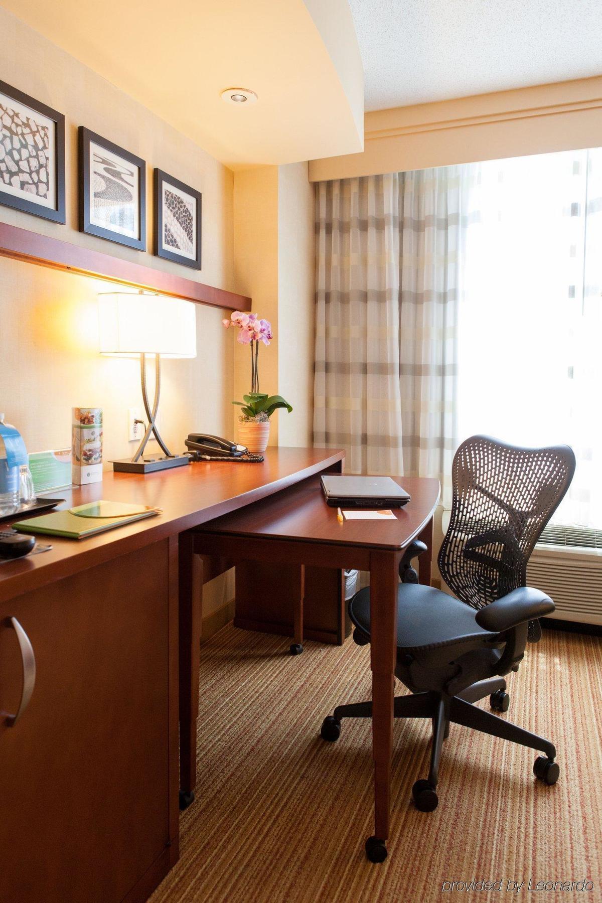 Courtyard By Marriott Silver Spring Downtown Esterno foto